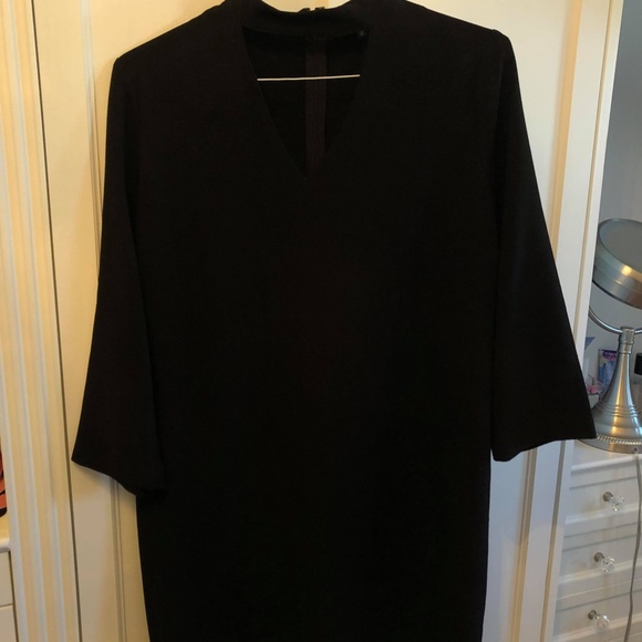 Dynamite Black Flowy Dress - Picture 1 of 4